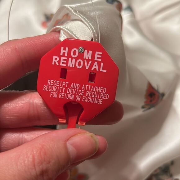 Vince silk Floral Print Camisole NEW - Picture 7 of 8